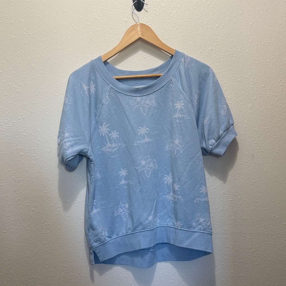 Lou & Grey Blue Women's Top with Tropical Print, Size S